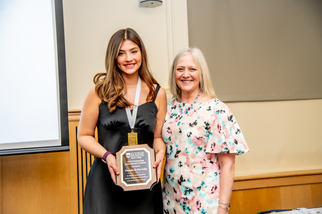 Daniela Chavez de Pas Solis and Dean Weinauer
